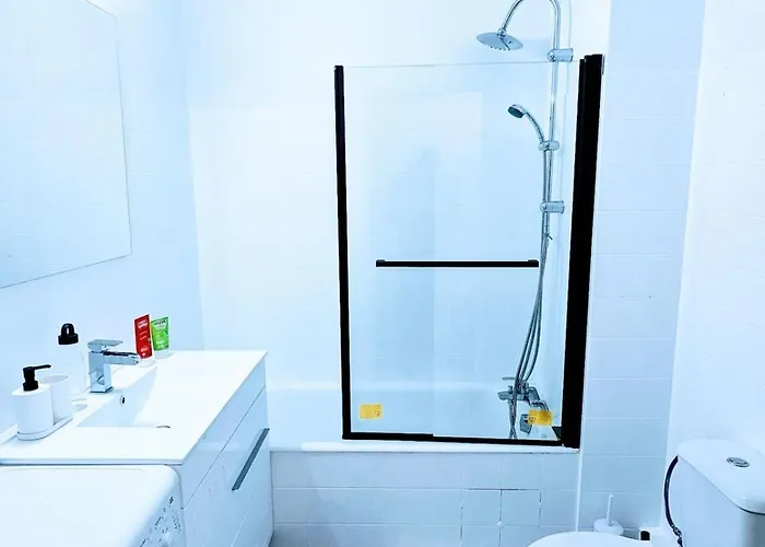 Vue Degagee, Emplacement Ideal, Climatise דירה מנטון